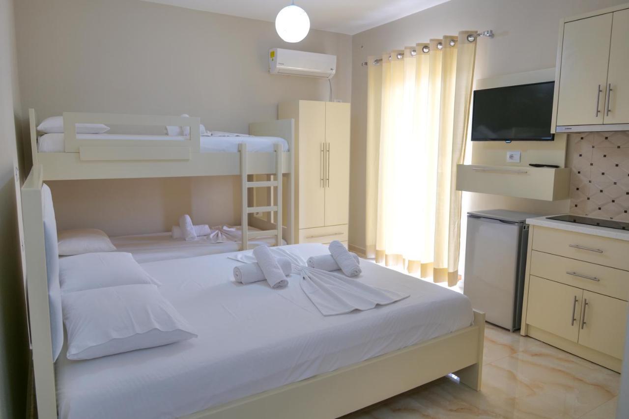 Vila Balani Ksamil Bagian luar foto